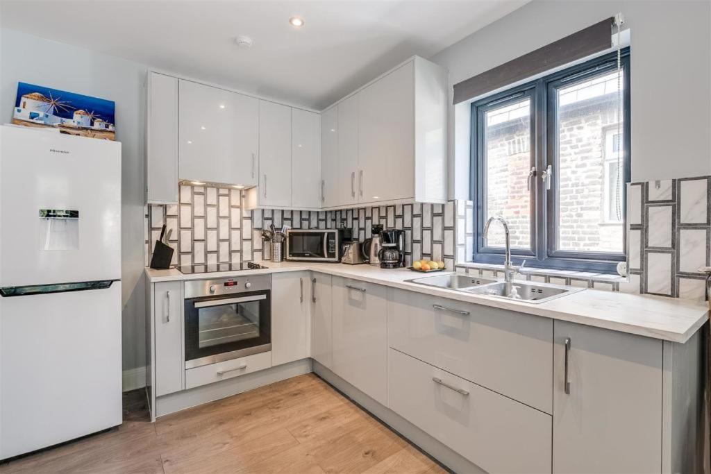 Luxurious Spacious 2br 2ba Appartamento Londra