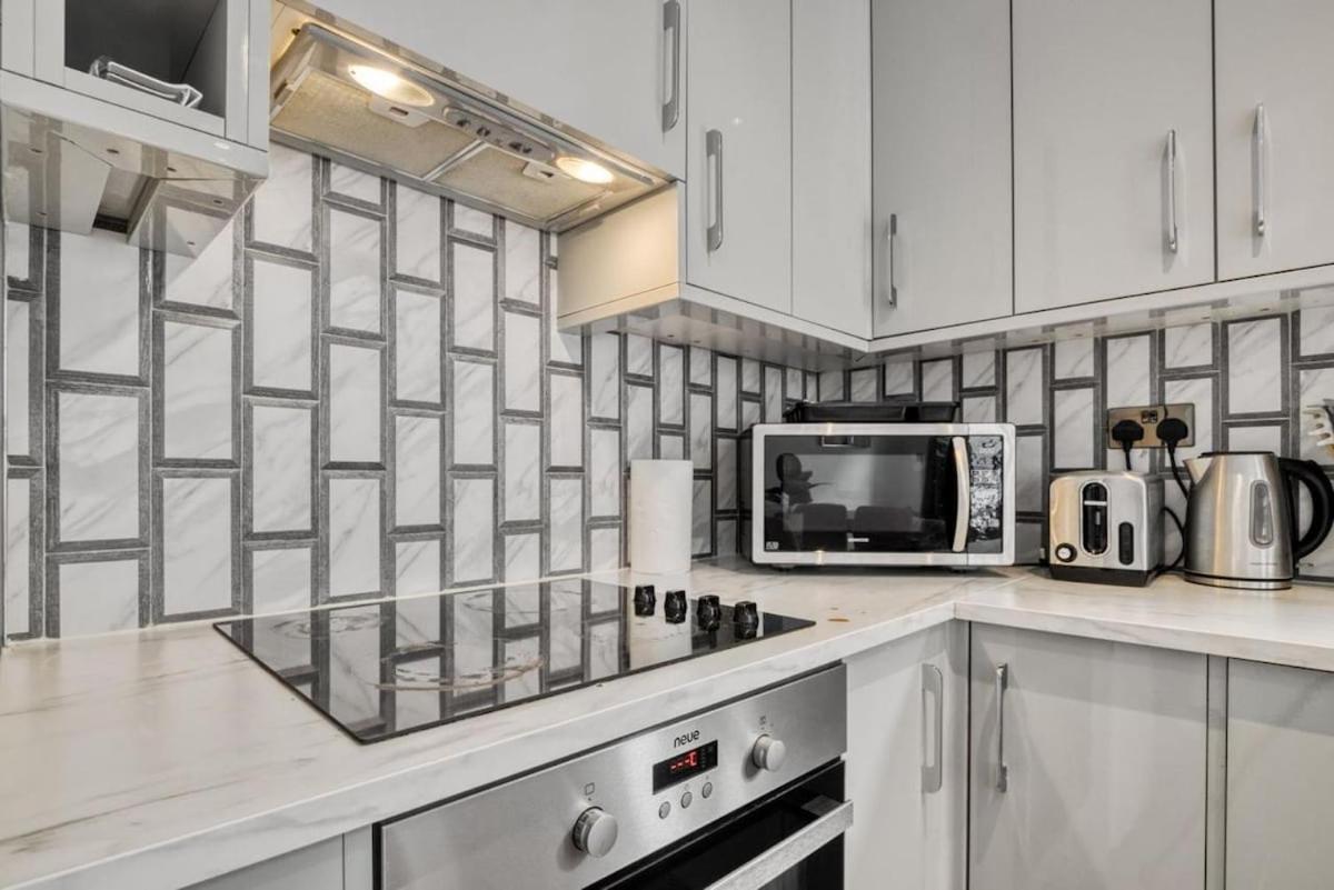 Appartamento Luxurious Spacious 2br 2ba Londra