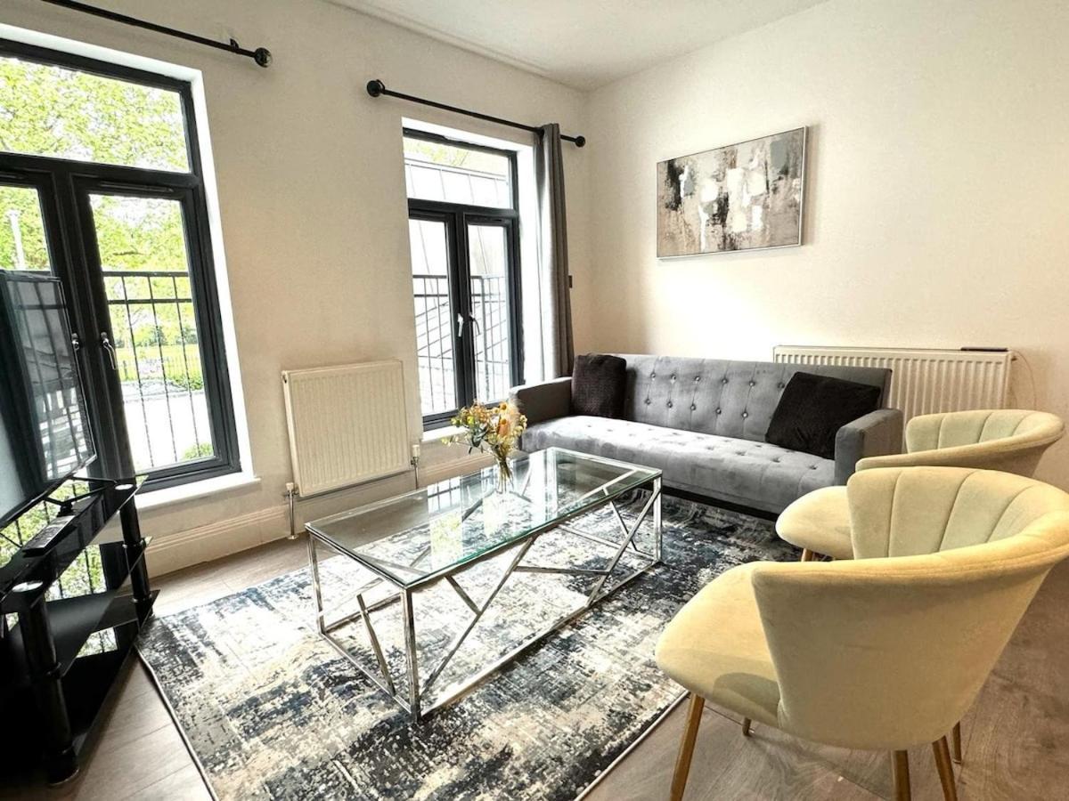 Luxurious Spacious 2br 2ba * London